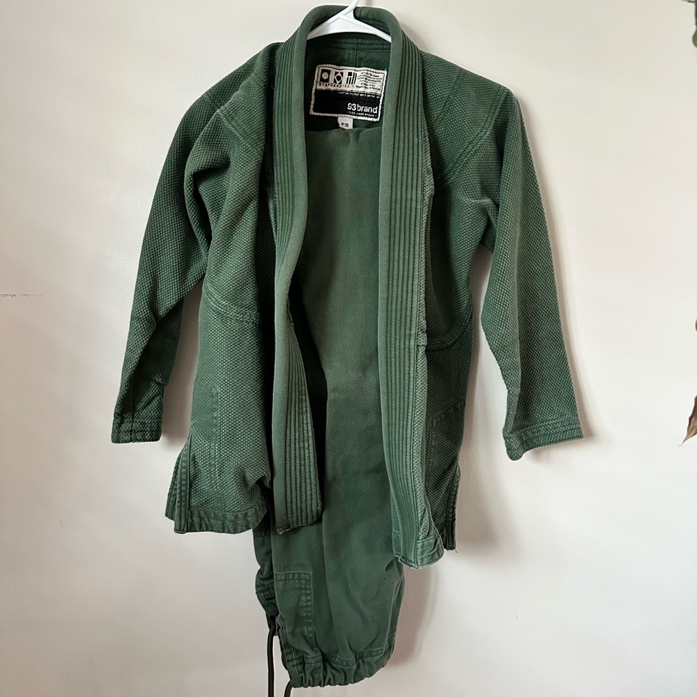 93 Brand Women’s Jiu Jitsu Gi Olive Green Size F2 Small